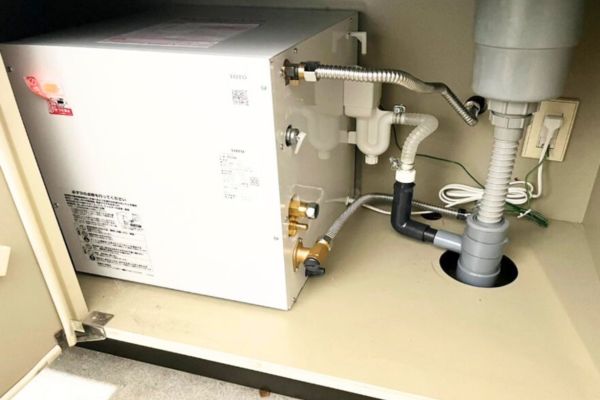 金沢市　店舗　電気温水器交換　TOTO
