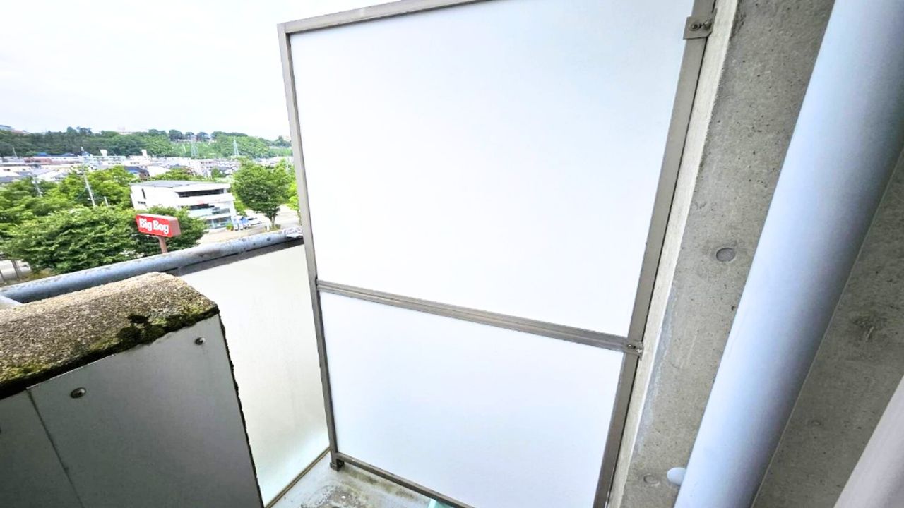 金沢市　マンション　部分リフォーム　隔て板取付